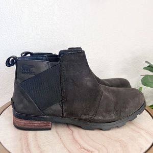 Sorel Waterproof Black Emilie Chelsea Boots size 10